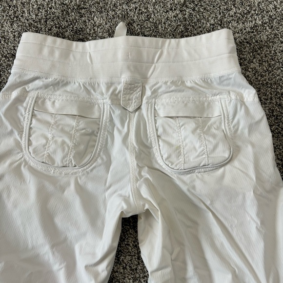 🌸Spring Sale 50% Off🌸 Lululemon Yoga Camp Crop - Picture 11 of 15